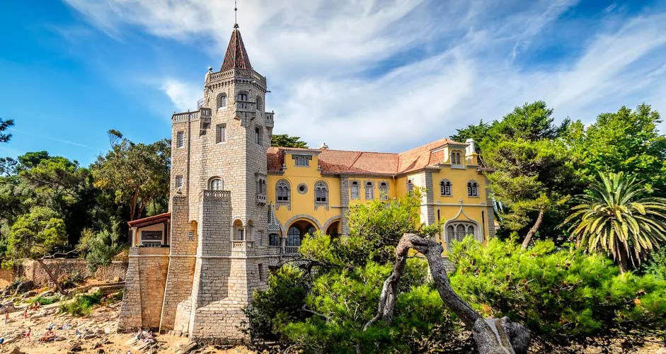 Museu Condes de Castro Guimarães