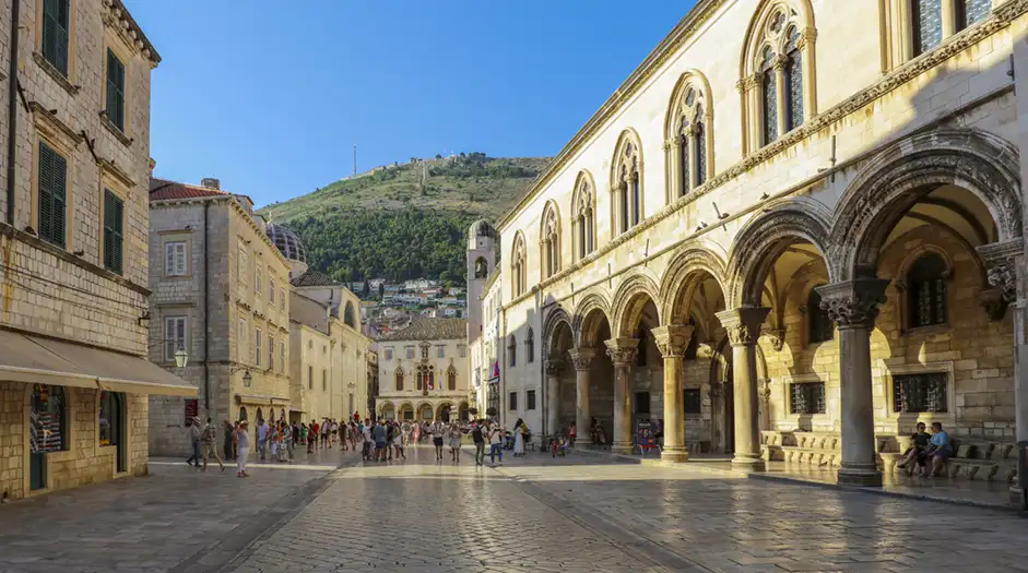 Dubrovnik, Kroatia - Rantoja, linnoituksia ja palatseja